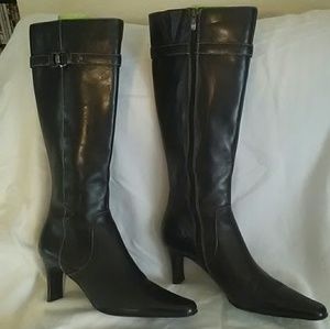 AK Ann Klein Clarries knee high black boots